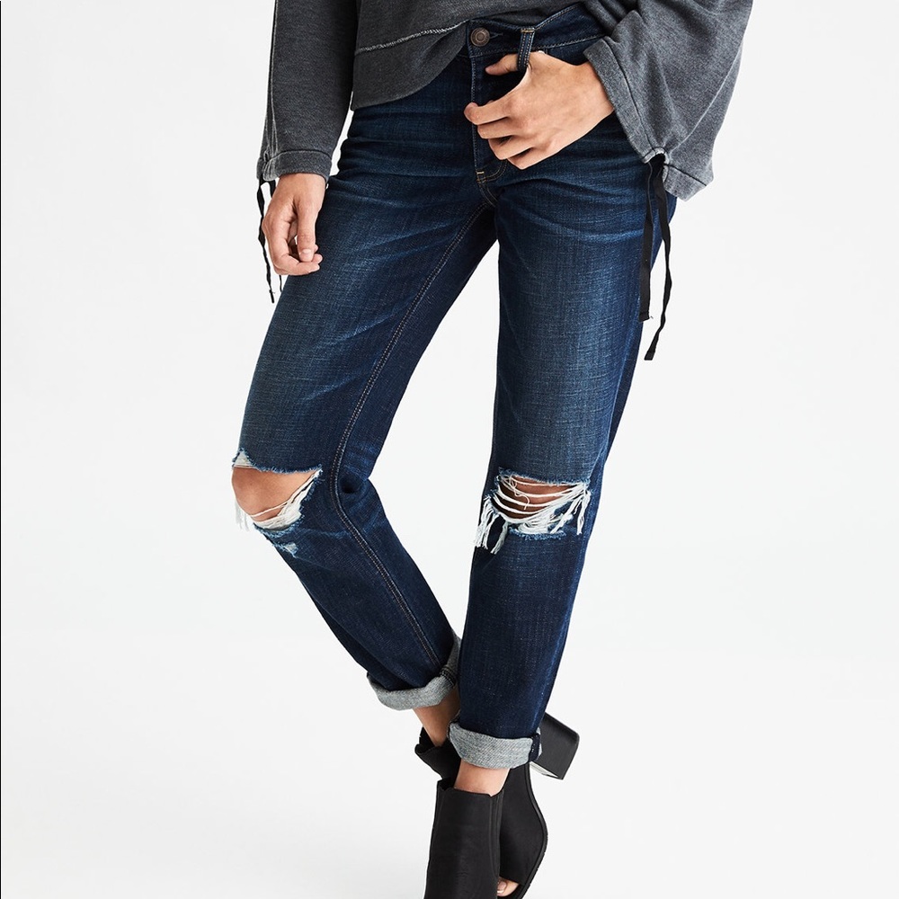 Like New American Eagle Tomgirl Jeans